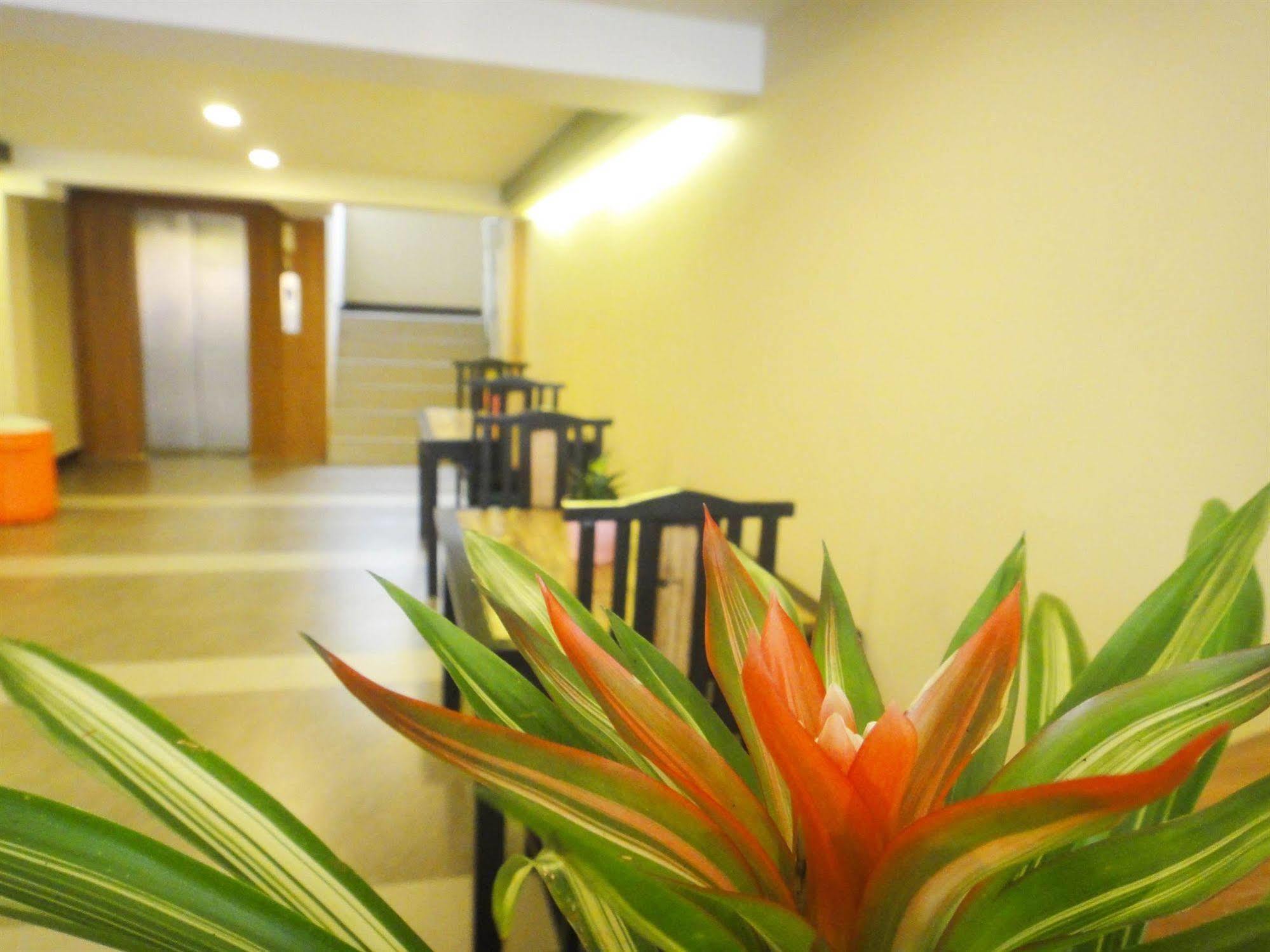 Aleaf Bangkok Hotel Exterior foto